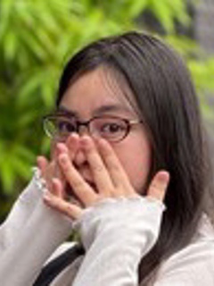 肦